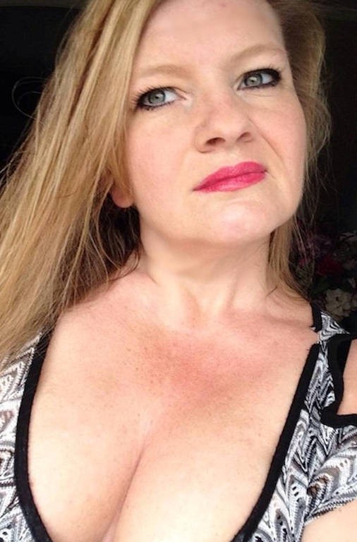 Starija iskusna žena i dama Zaga 65 – Novi Sad